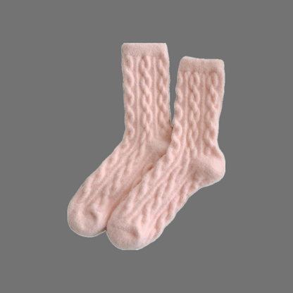 Step into Softness。 SnuggleSox